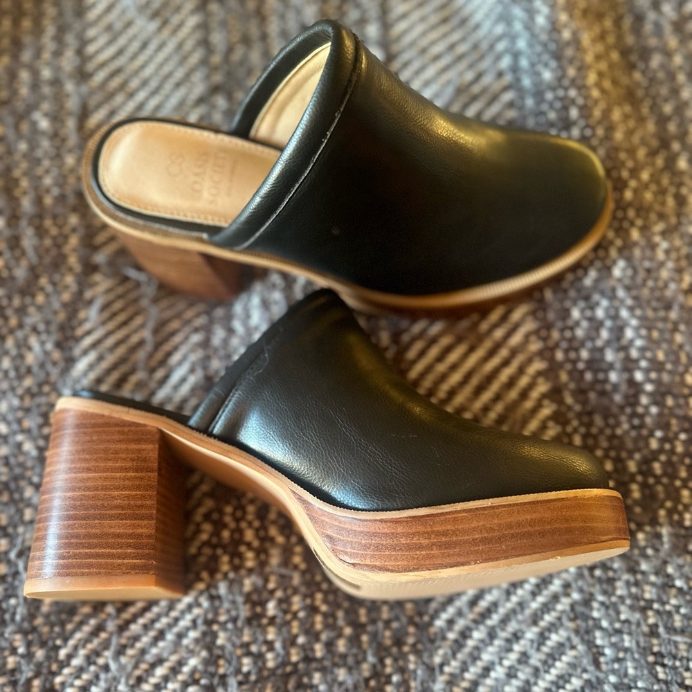 Oasis Society Platform women’s shoe